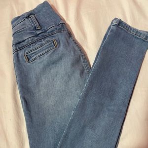 Colombian Buttlift jeans